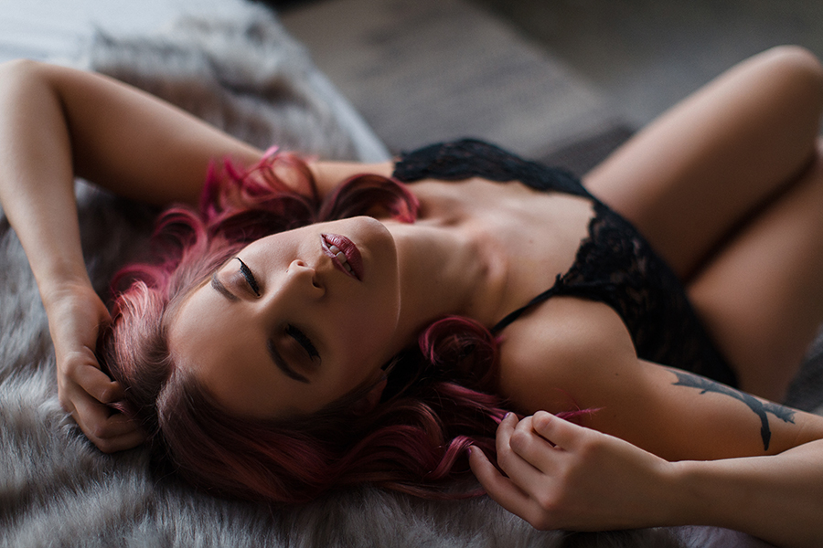 https://www.boudoirbycourtney.com/wp-content/uploads/2019/02/17-6564-post/Heather-101.jpg